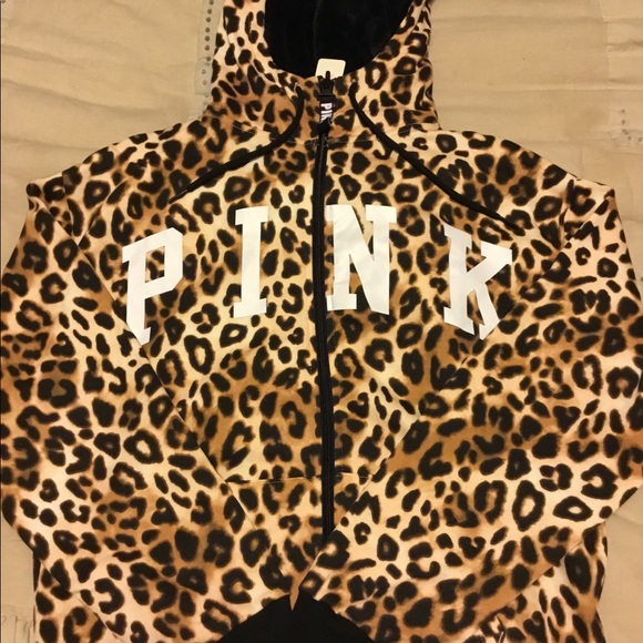 *SOLD* NWT VS PINK Leopard 3pc Set - Picture 6 of 8